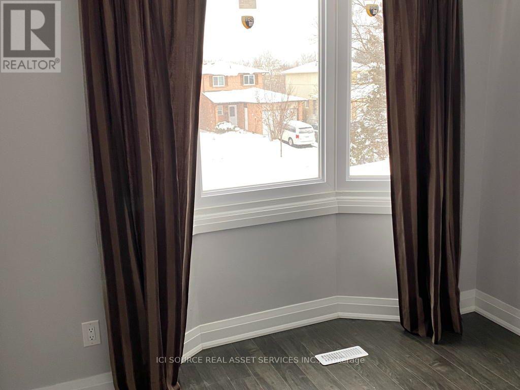 77 NEWBRIDGE CRESCENT - 27