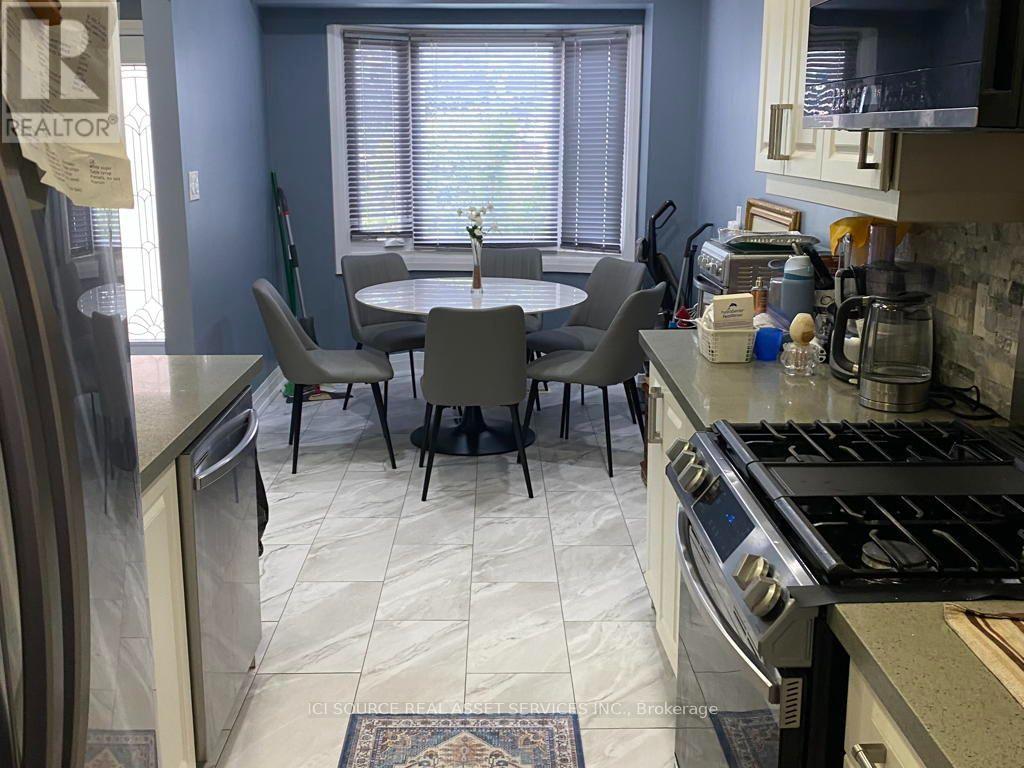 77 NEWBRIDGE CRESCENT - 38