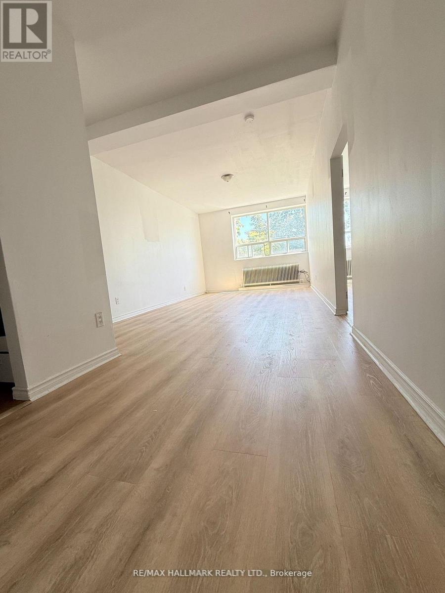Photo of 2881 Lawrence Avenue