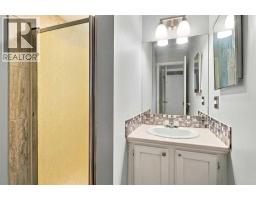 4pc Bathroom - 155 Templevale Road Ne, Calgary, AB T1Y4V9 Photo 8