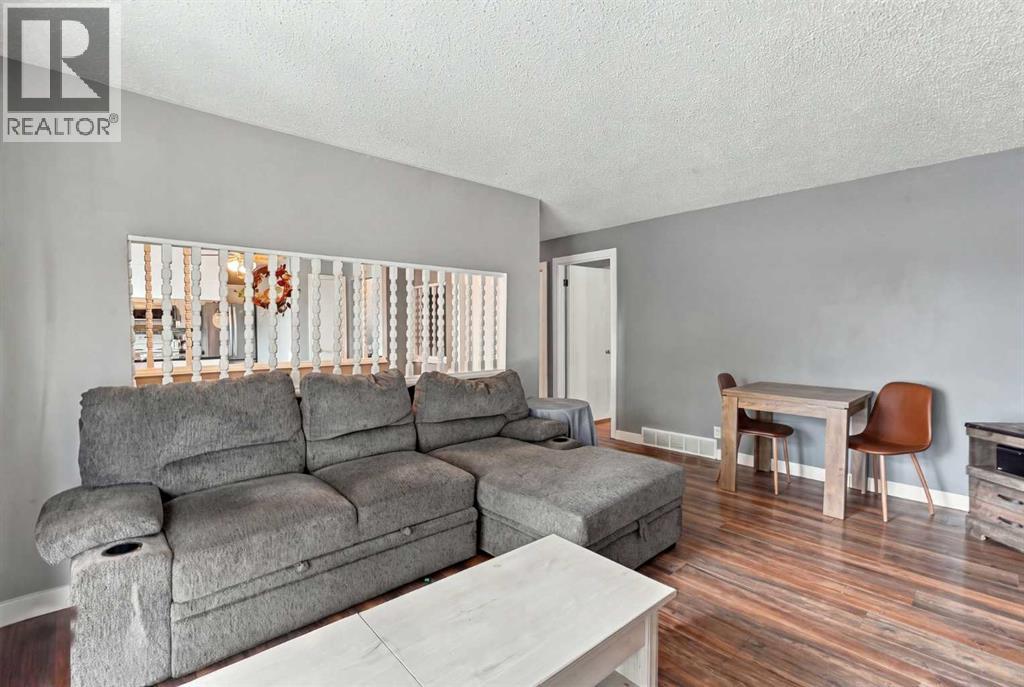 155 Templevale Road NE - photo 3