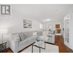 Laundry room - 70 Embassy Drive, Vaughan, ON L4L5B1 Photo 7