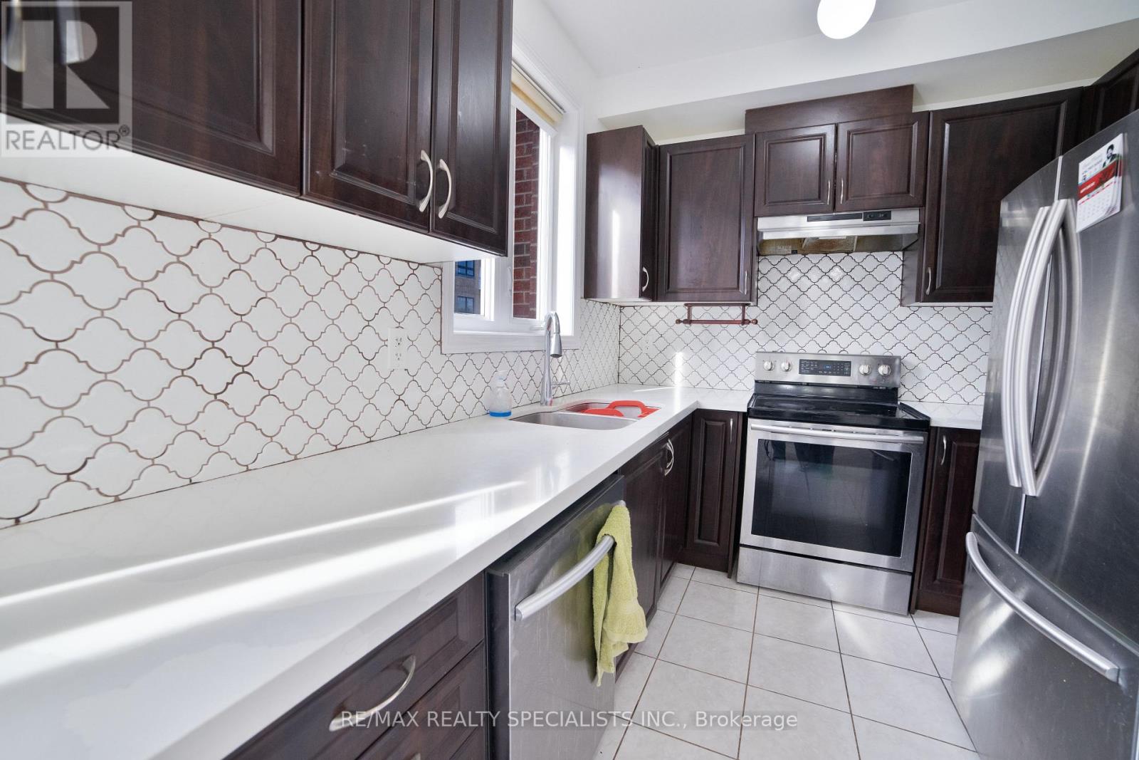 52 KAYAK HEIGHTS, Brampton (Heart Lake East) — photo 5