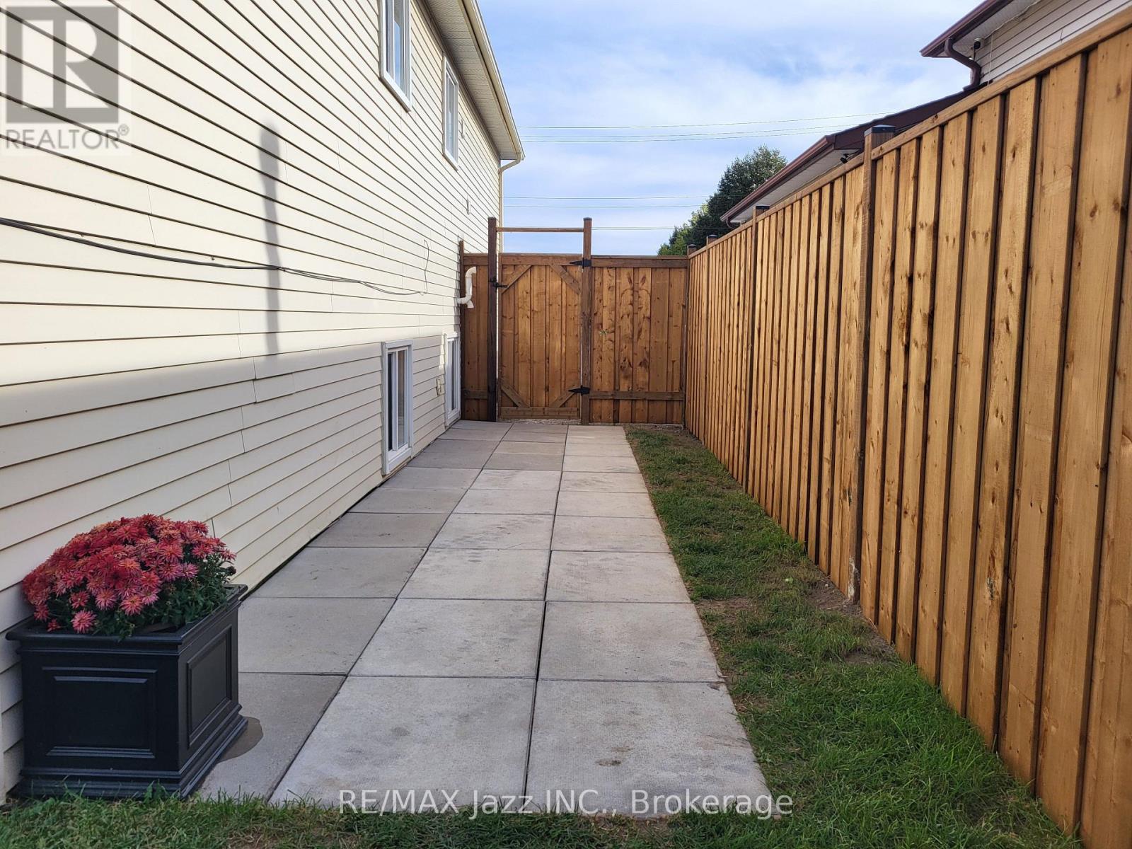 260 Lakeview Park Avenue, Oshawa, ON photo 25