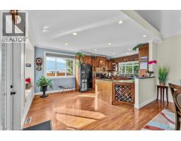Kitchen - 2674 Forksdale Court, Merritt, BC V1K1P8 Photo 11