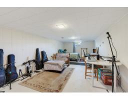 33 Rue Renaud, Gatineau, QC J8T3A2 Photo 17