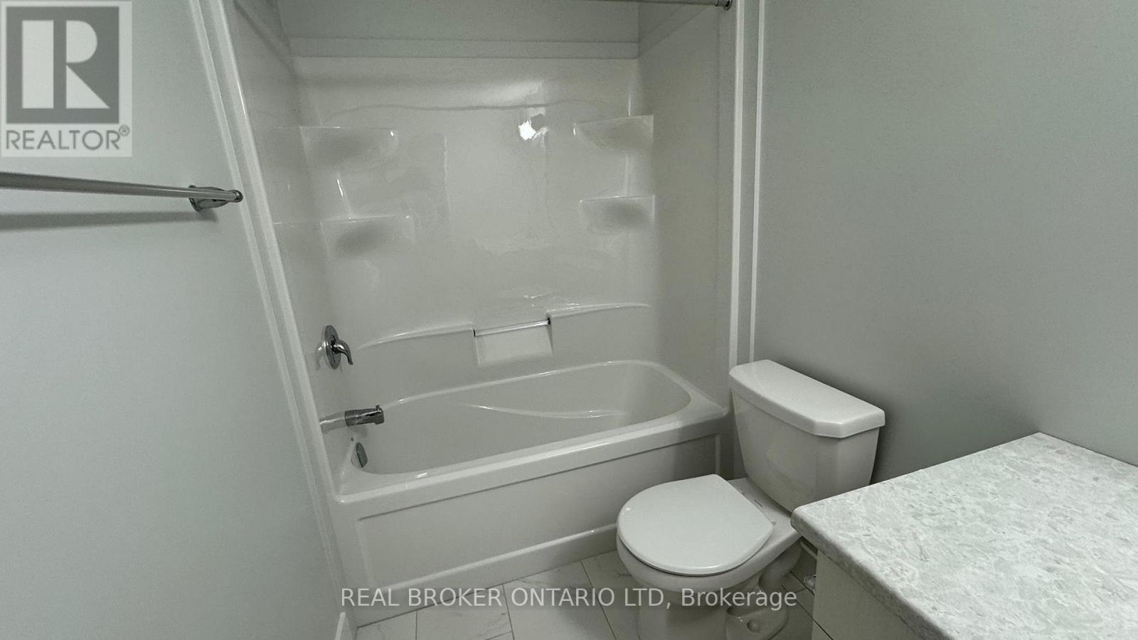 44 - 925 DEVERON CRESCENT, London South (South J) — photo 12