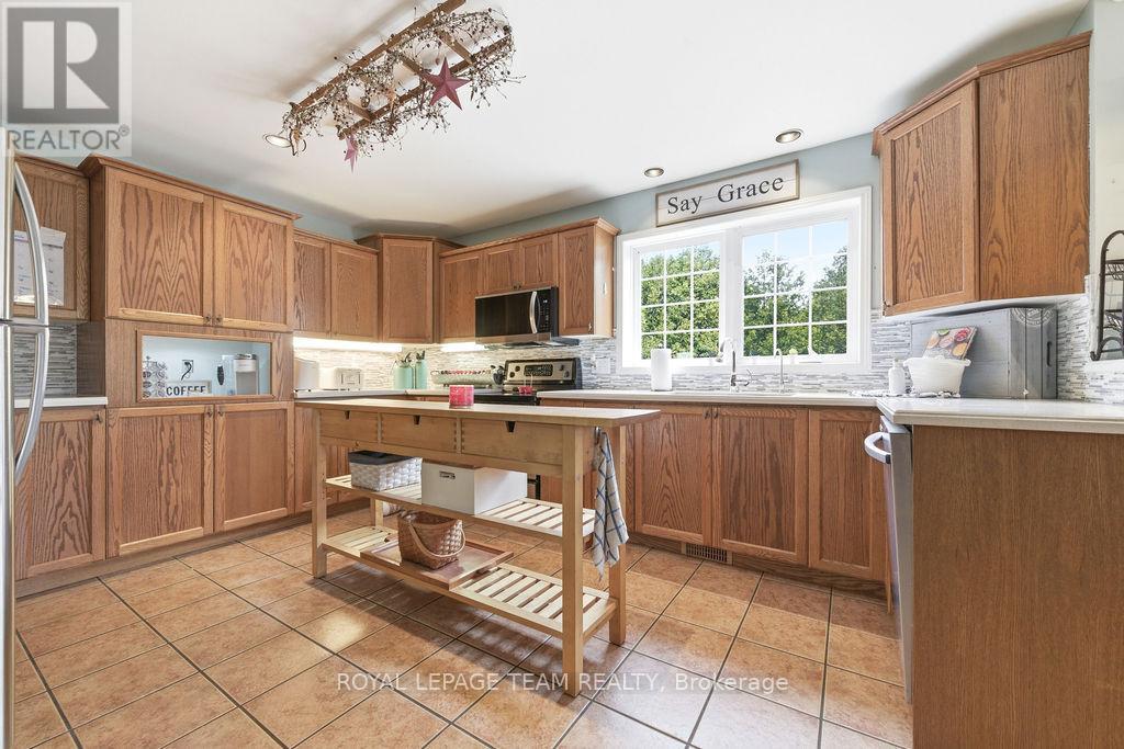 5195 MCDONALD'S CORNERS ROAD, Lanark Highlands — photo 10