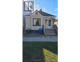 Living room - 103 Mississaga Street W, Orillia, ON L3V3A9 Photo 6