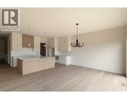5pc Bathroom - 145 Creekstone Hill Sw, Calgary, AB T2X5G6 Photo 10
