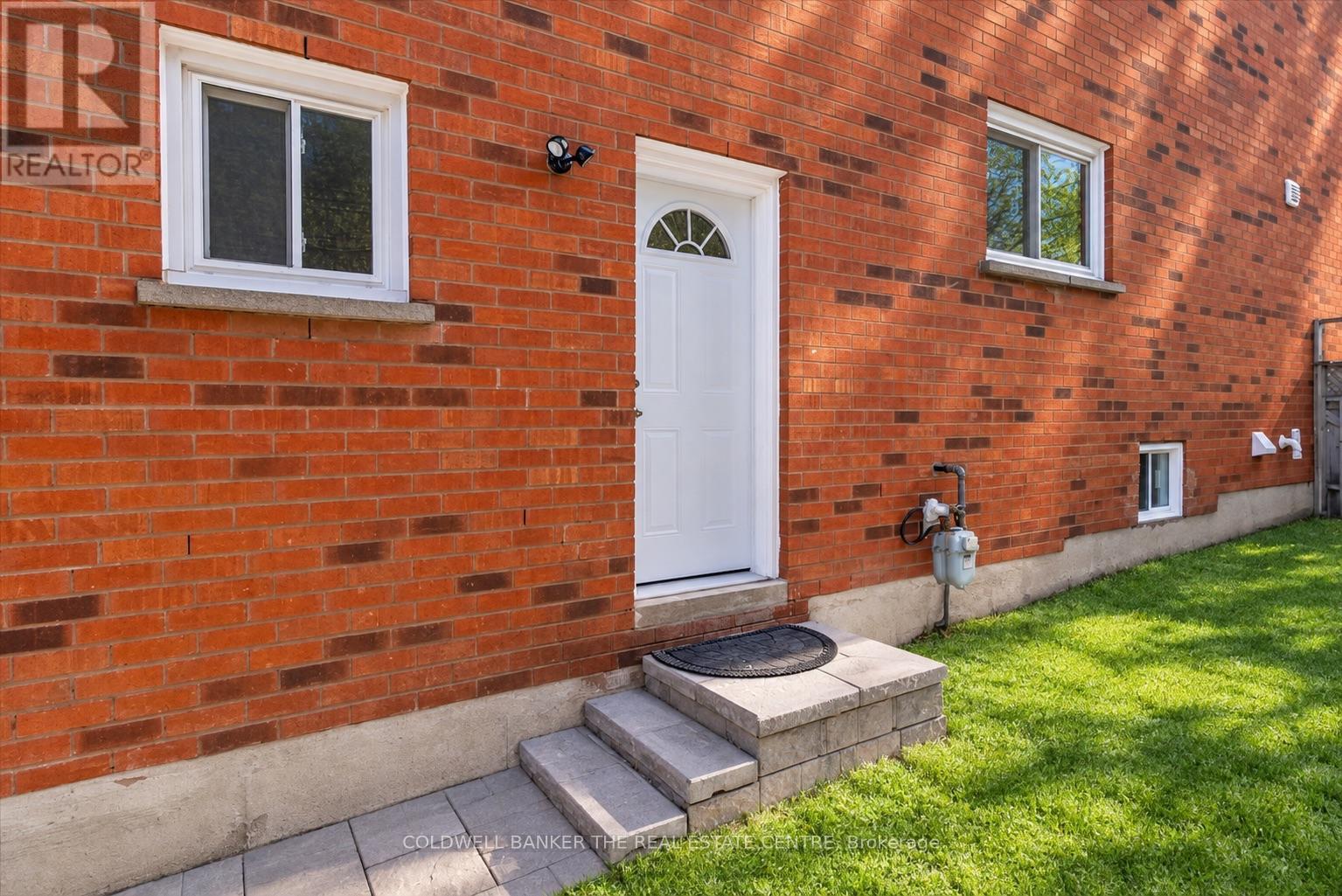 778 FIRTH COURT, Newmarket (Gorham-College Manor) — photo 2