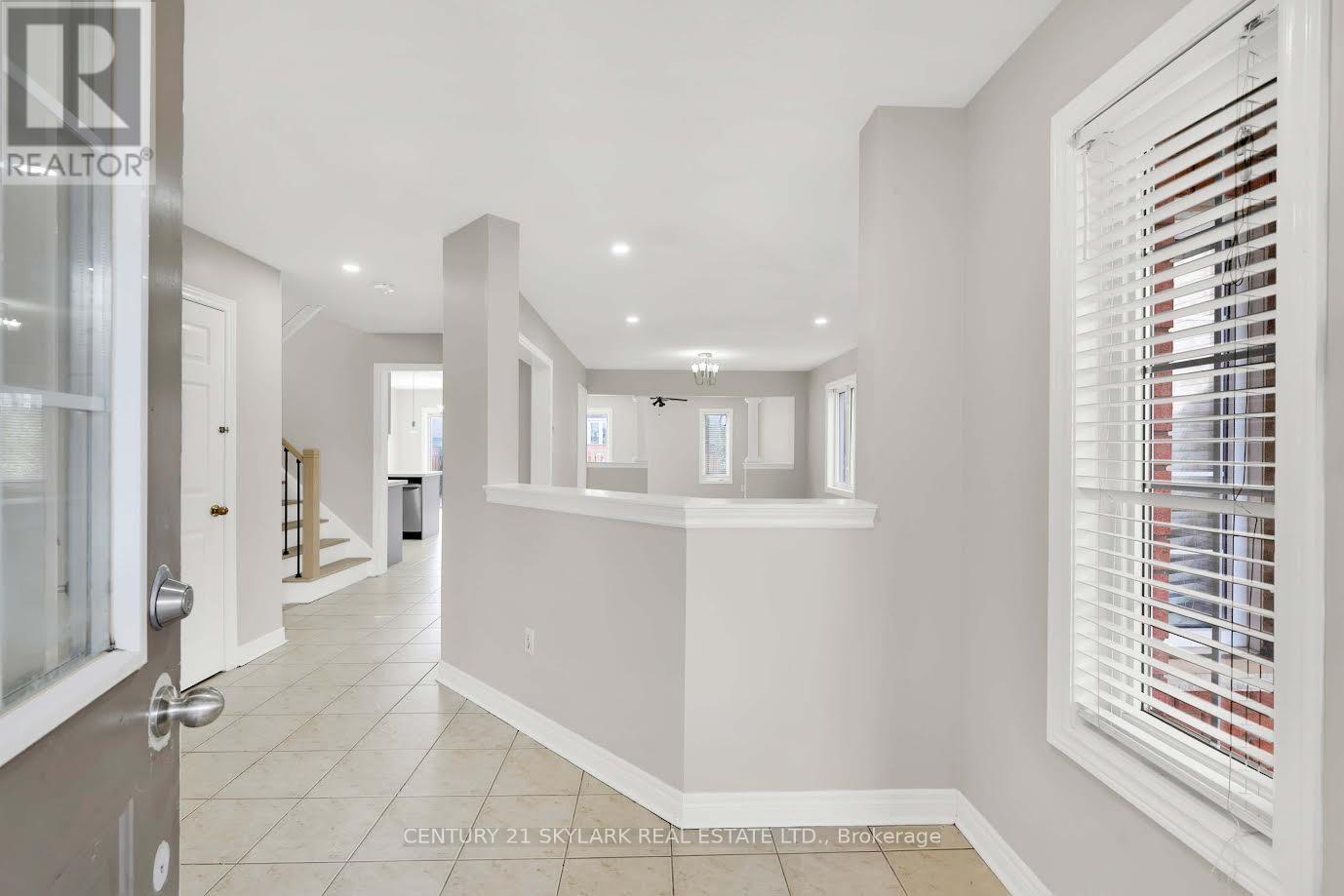 44 FALLSTAR CRESCENT, Brampton (Fletcher's Meadow) — photo 5
