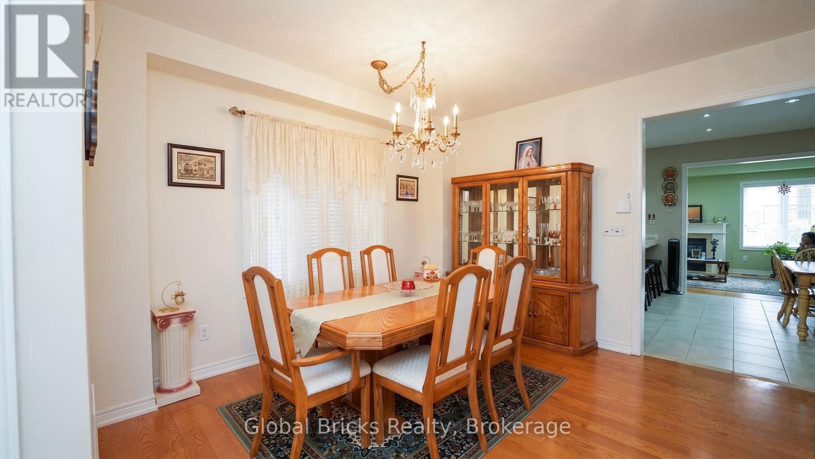 3428 Stoney Crescent, Mississauga, ON photo 6