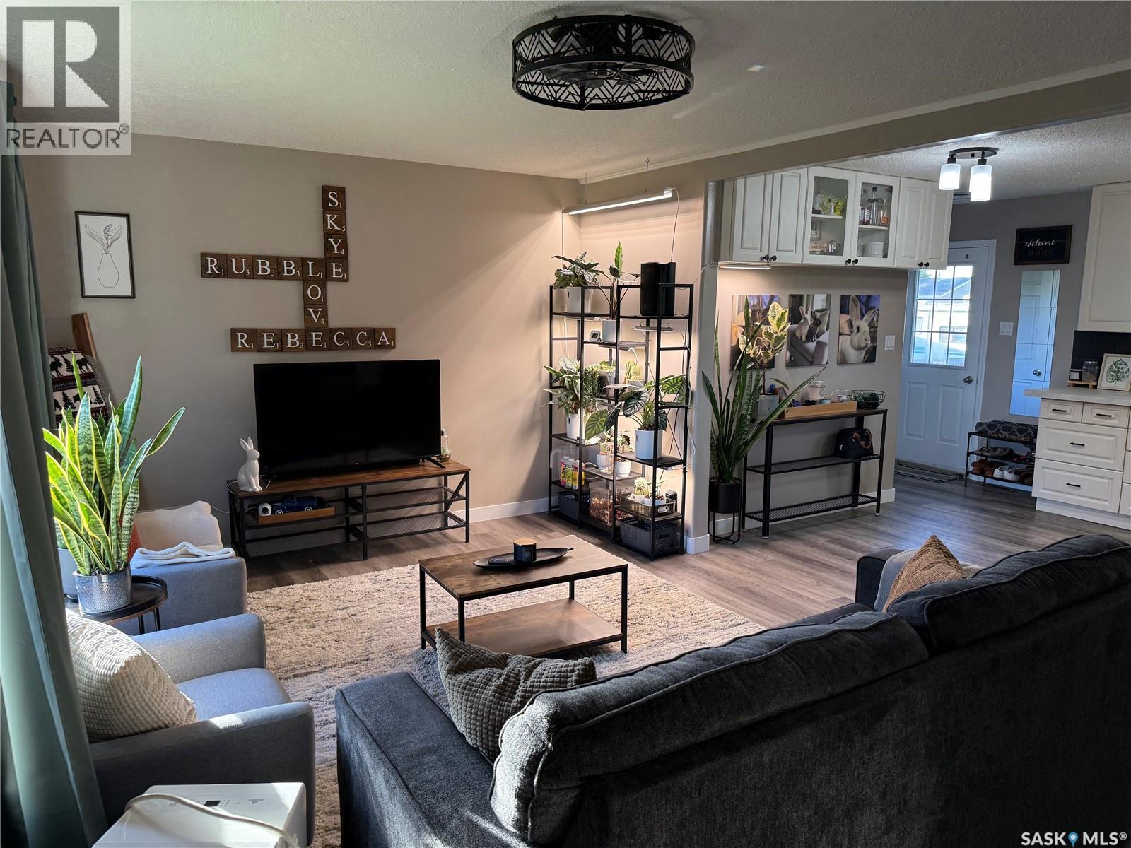 405 6th AVENUE W, Nipawin — photo 2