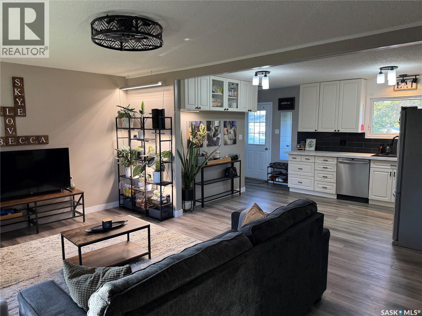 405 6th AVENUE W, Nipawin — photo 3