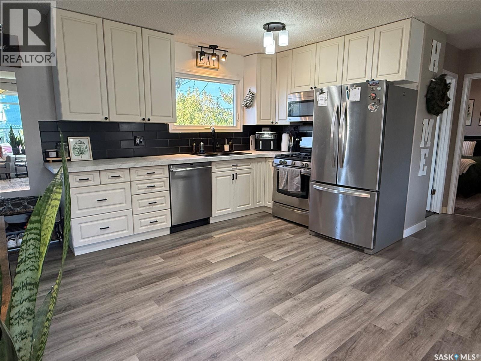 405 6th AVENUE W, Nipawin — photo 8