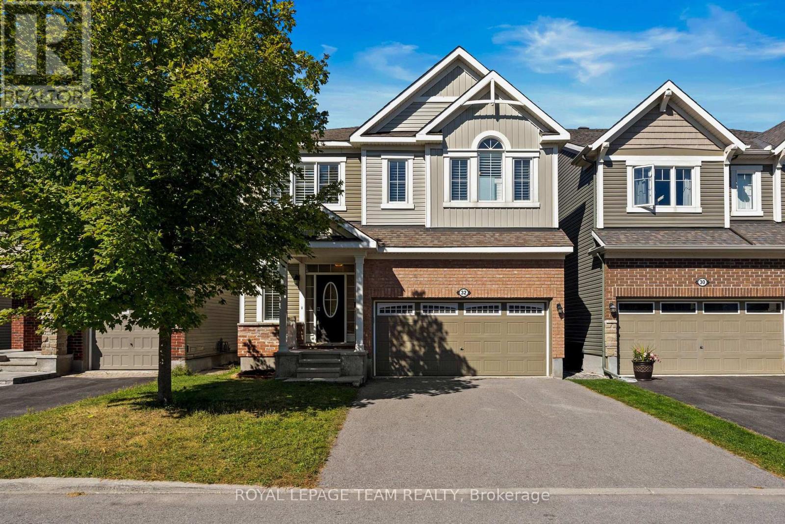 32 ESCALLONIA COURT, Ottawa