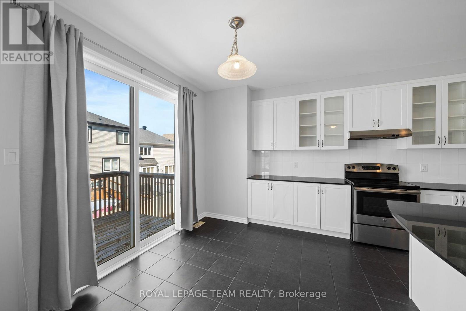 32 ESCALLONIA COURT - Image 18