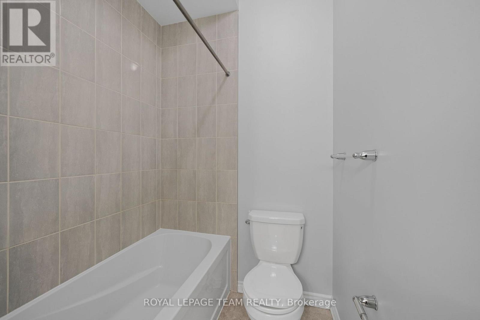 32 ESCALLONIA COURT - Image 28