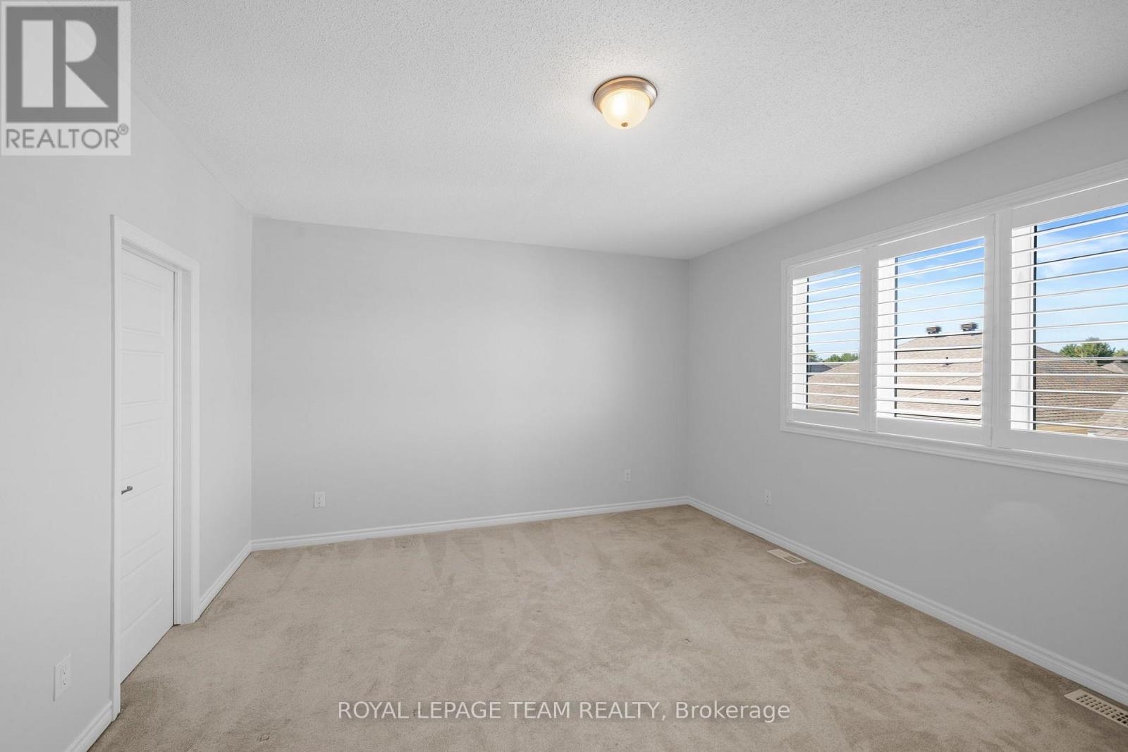 32 ESCALLONIA COURT - Image 31