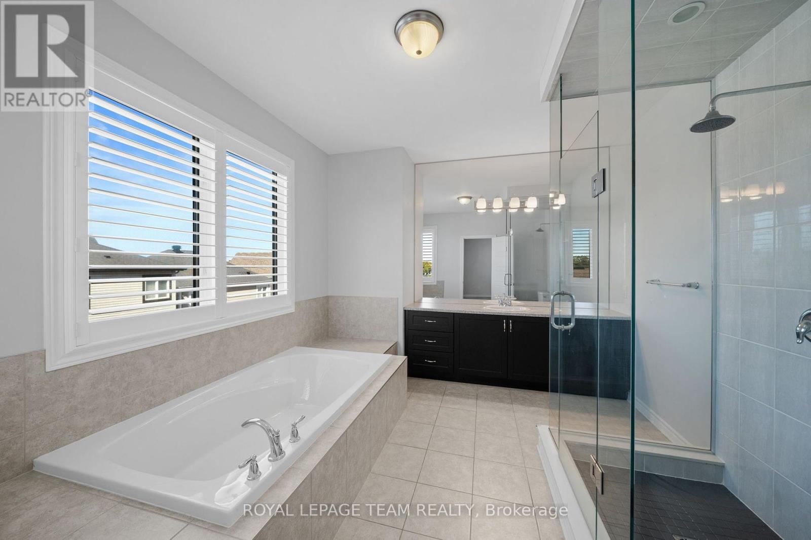 32 ESCALLONIA COURT - Image 36