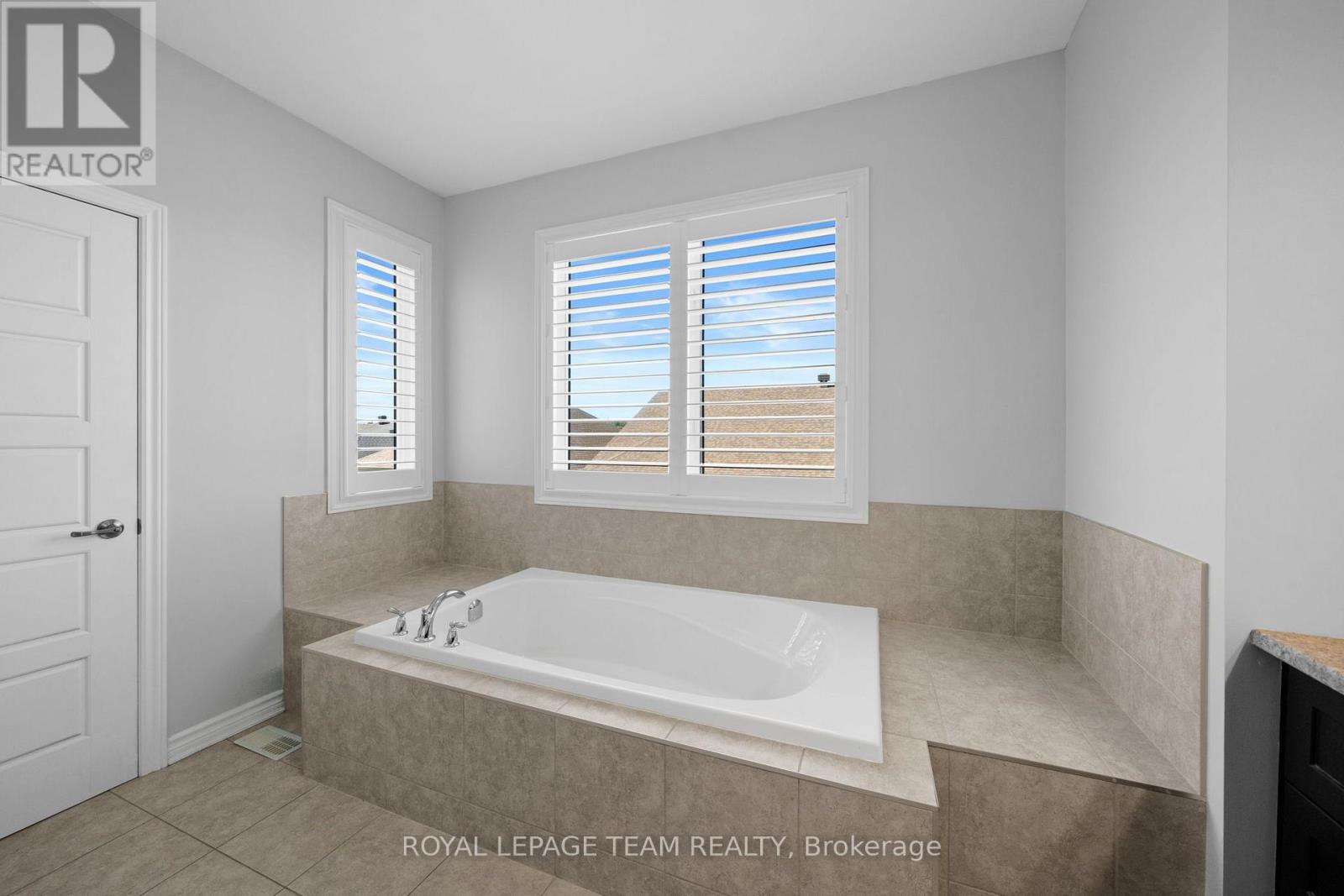 32 ESCALLONIA COURT - Image 38