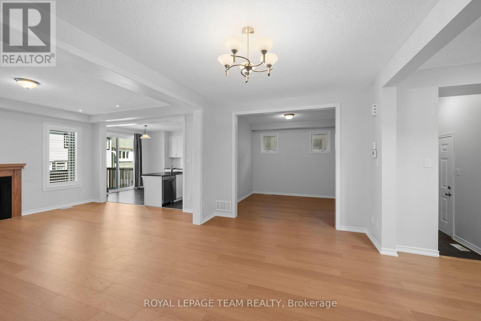 32 ESCALLONIA COURT, Ottawa — photo 8