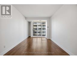 802 - 500 St Clair Avenue W, Toronto, ON M6C1A8 Photo 8