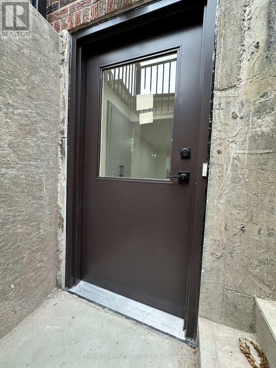 UNIT- 3 - 7490 MIDDLESHIRE DRIVE, Mississauga (Malton) — photo 4