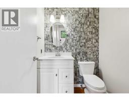 48 Woodglen Court Sw, Calgary, AB T2W4K3 Photo 22