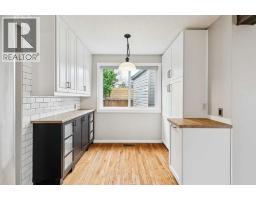 48 Woodglen Court Sw, Calgary, AB T2W4K3 Photo 14