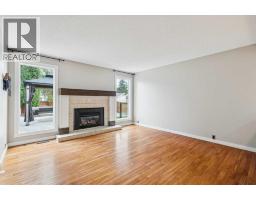 48 Woodglen Court Sw, Calgary, AB T2W4K3 Photo 17