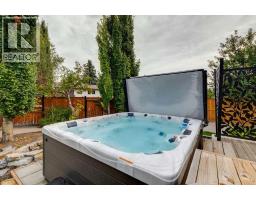 48 Woodglen Court Sw, Calgary, AB T2W4K3 Photo 38