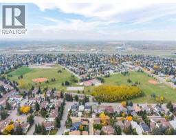48 Woodglen Court Sw, Calgary, AB T2W4K3 Photo 43