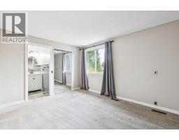 48 Woodglen Court Sw, Calgary, AB T2W4K3 Photo 27