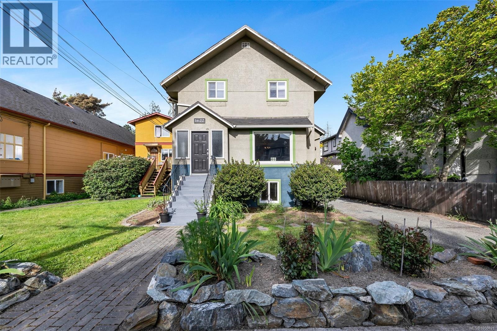 1622 Camosun St - 1