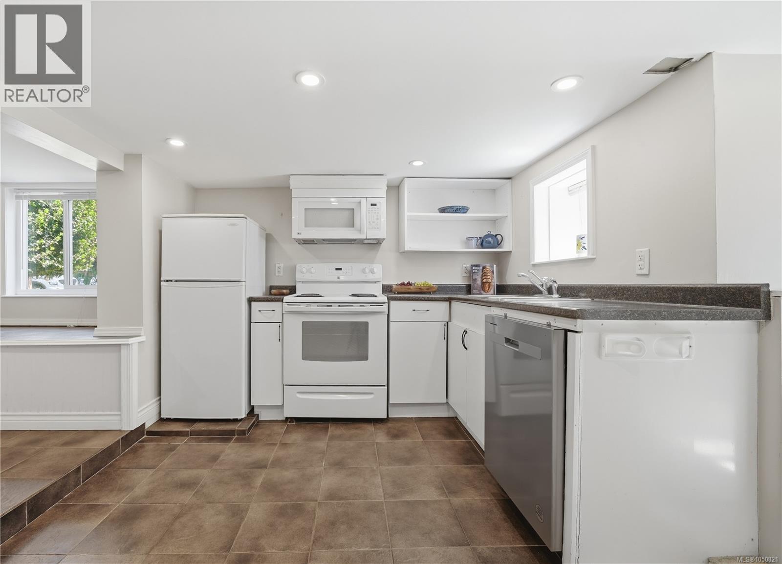 1622 Camosun St - 31