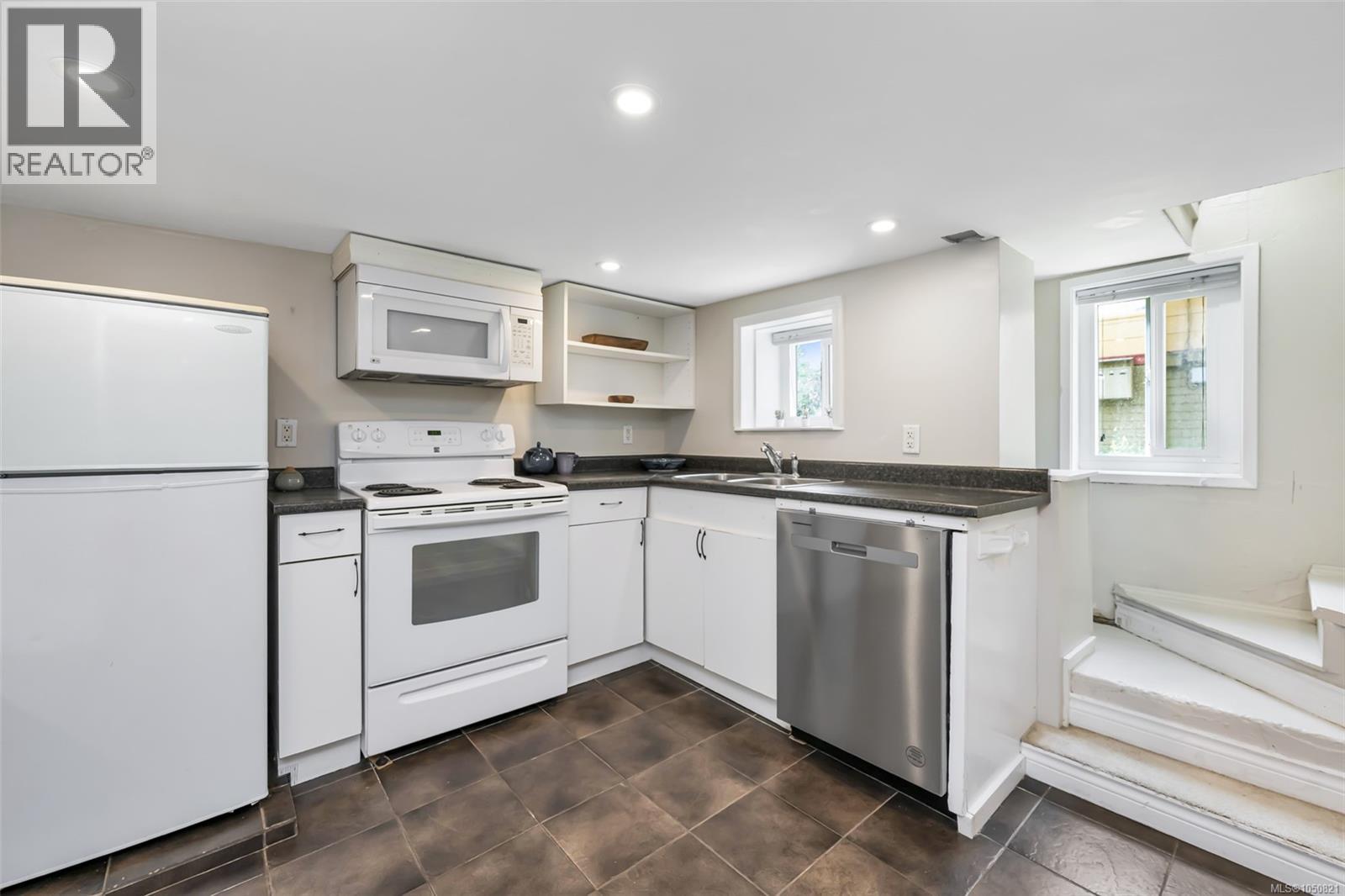 1622 Camosun St - 33