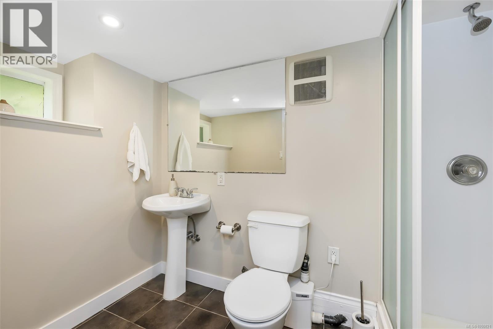  1622 Camosun Street, Victoria