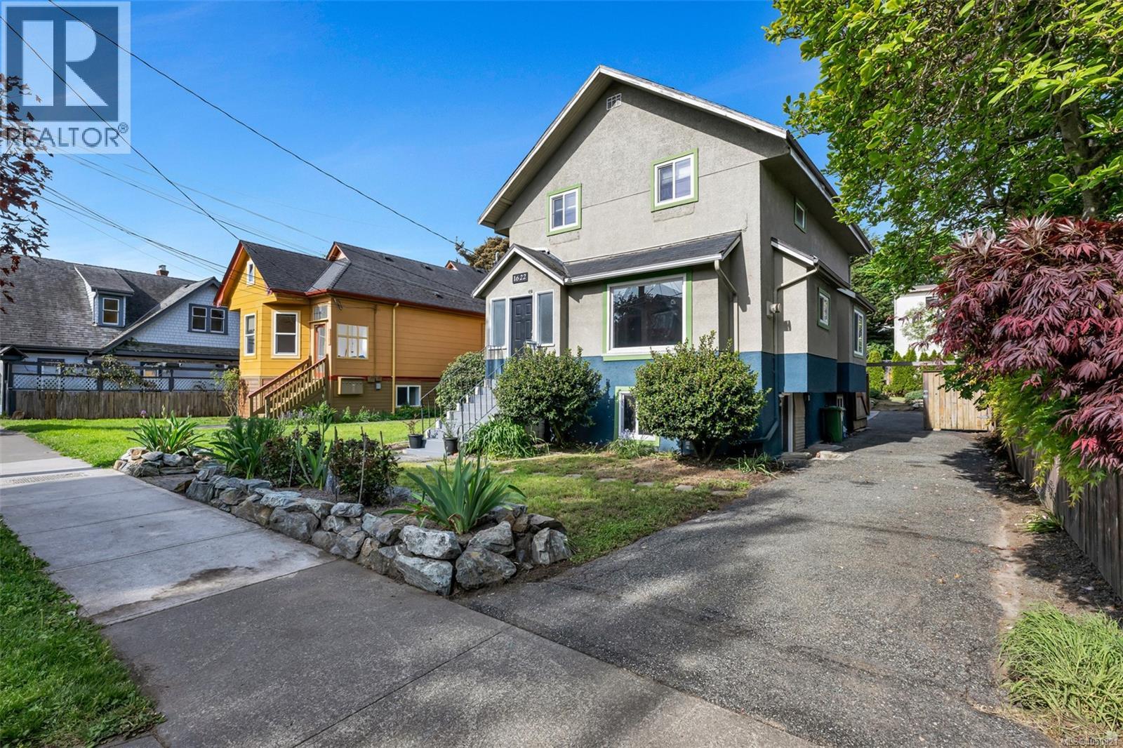  1622 Camosun Street, Victoria