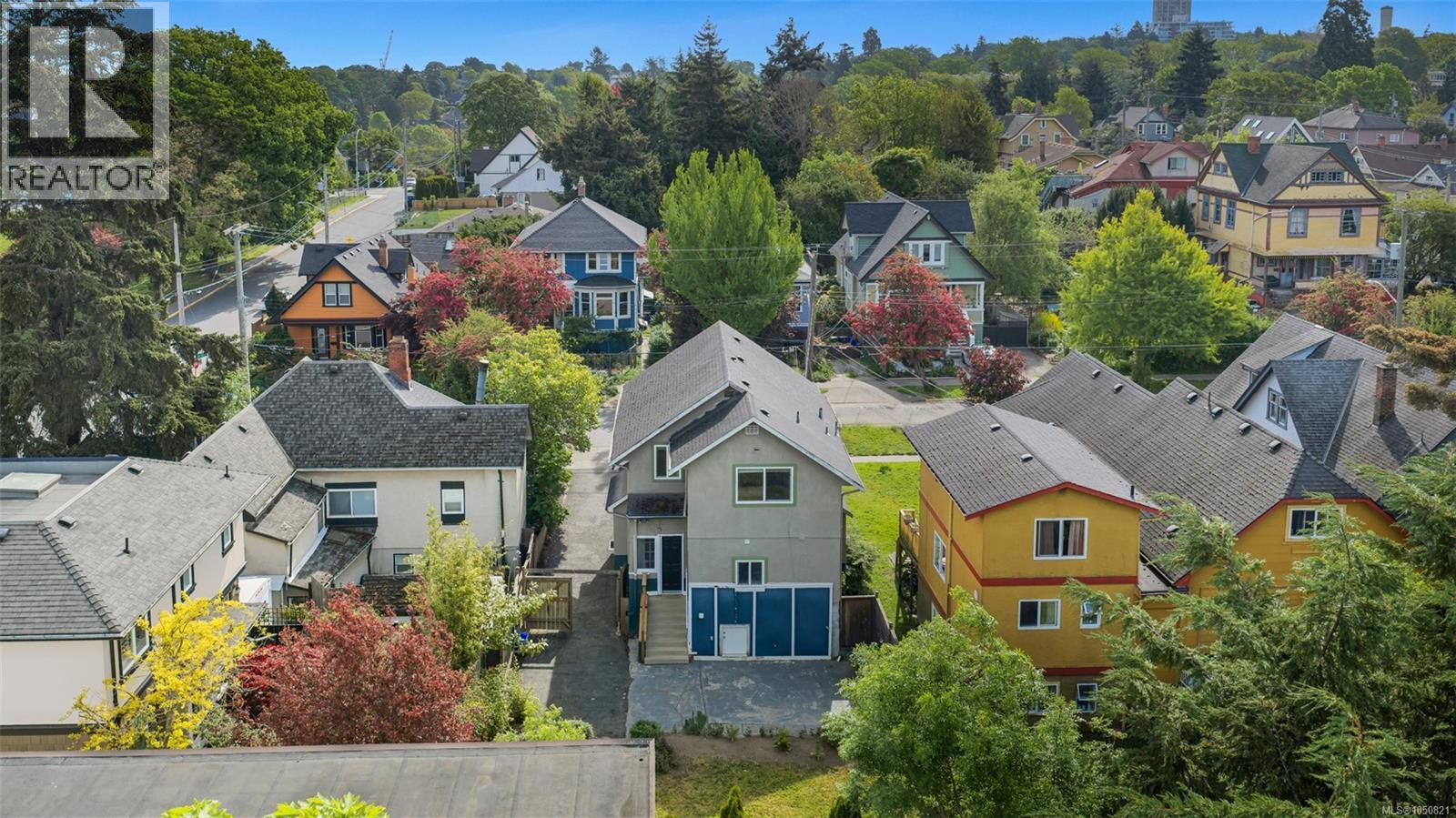  1622 Camosun Street, Victoria