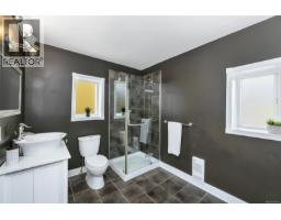 Living room - 1622 Camosun St, Victoria, BC V8T3E6 Photo 16