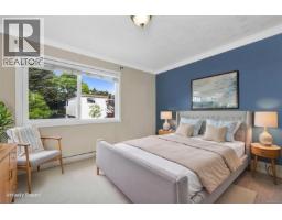 Entrance - 1622 Camosun St, Victoria, BC V8T3E6 Photo 19
