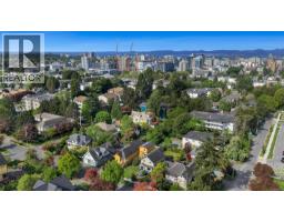 1622 Camosun St, Victoria, BC V8T3E6 Photo 52