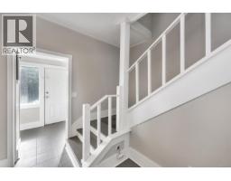Bathroom - 1622 Camosun St, Victoria, BC V8T3E6 Photo 8