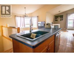 818 Red Crow Boulevard W - photo 14