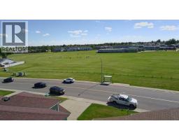 818 Red Crow Boulevard W - photo 45