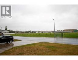 818 Red Crow Boulevard W - photo 43