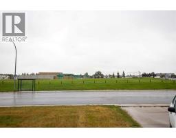 818 Red Crow Boulevard W - photo 44