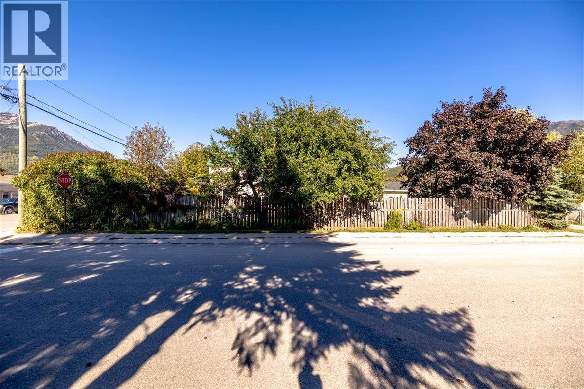1112 2ND Avenue - 58